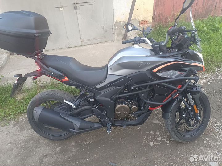 Мотоцикл Voge 300ds