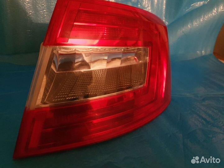 Фонарь правый Skoda Octavia A7