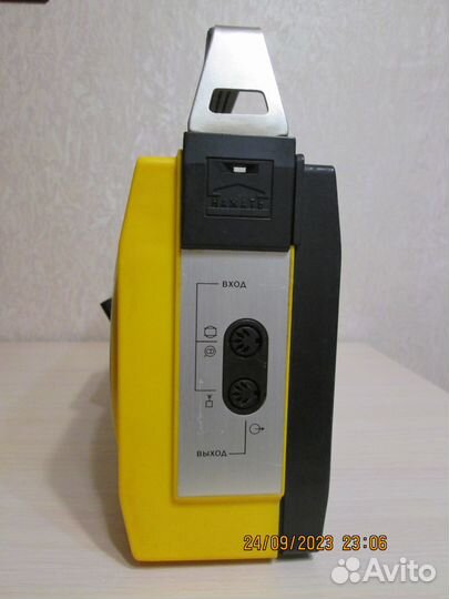 Кассетный ретро-магнитофон 