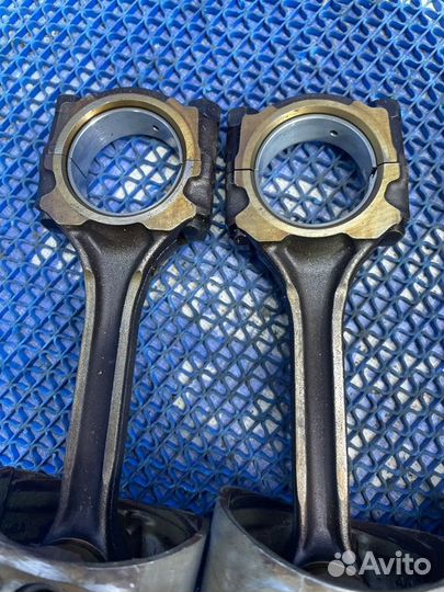 Поршень с шатуном Nissan Primera P11 универсал