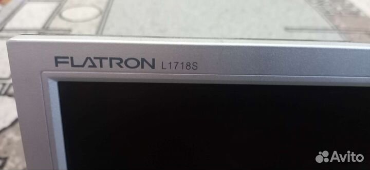 Монитор LG flatron l1718s