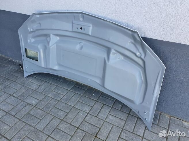 Штатный пластиковый капот Mercedes Sprinter W906