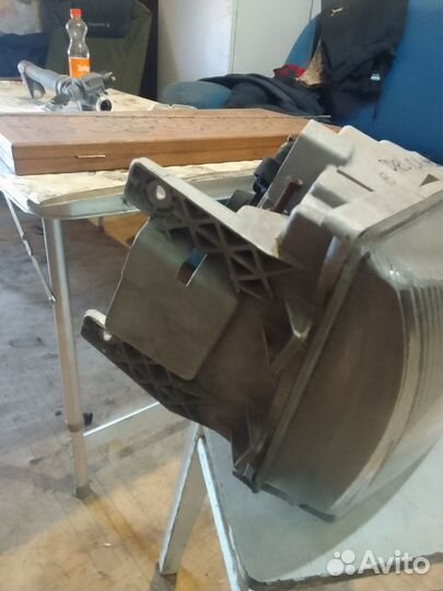 Фара правая Mitsubishi Delica MMC