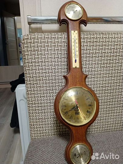 Барометр настенный