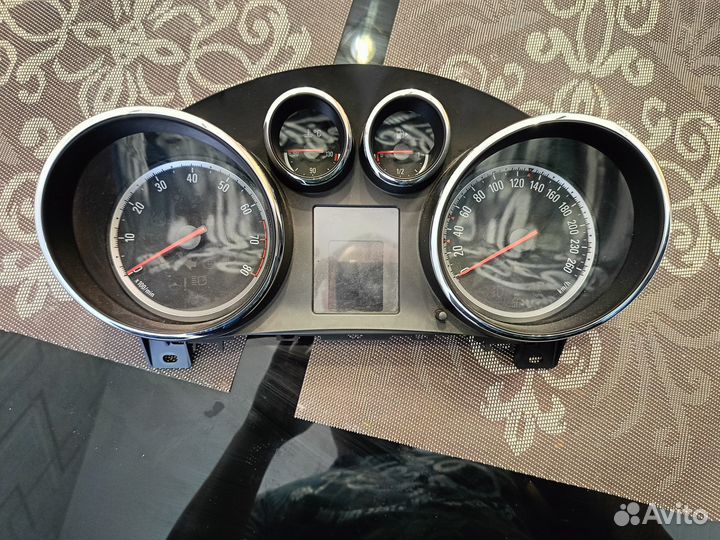 Панель приборов астра j