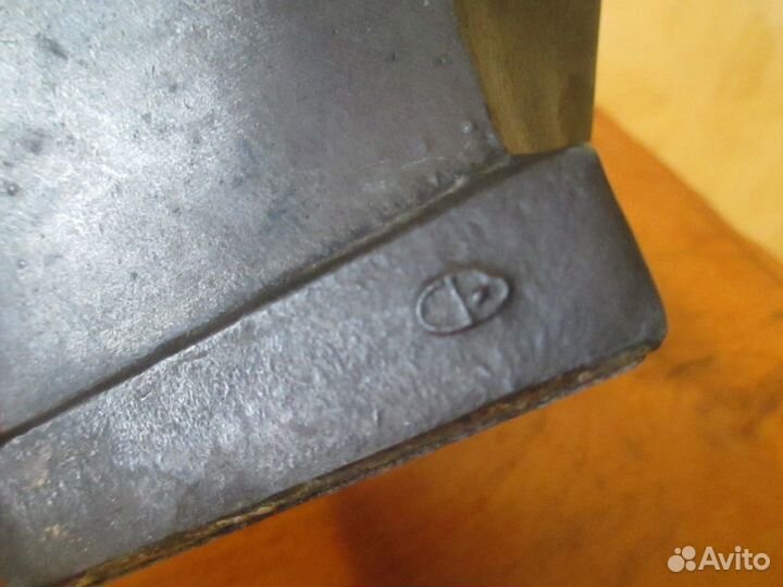 Бюсты вожди Ленин и Сталин