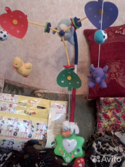 Продаю музык. карусель для младенцев/д-кроватки