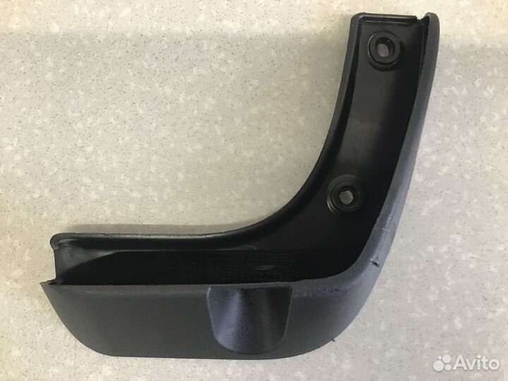 Брызговик задний правый Kia RIO 2017
