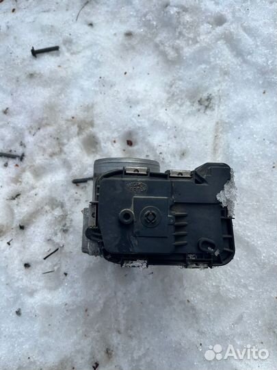 Дроссельная заслонка Skoda Rapid