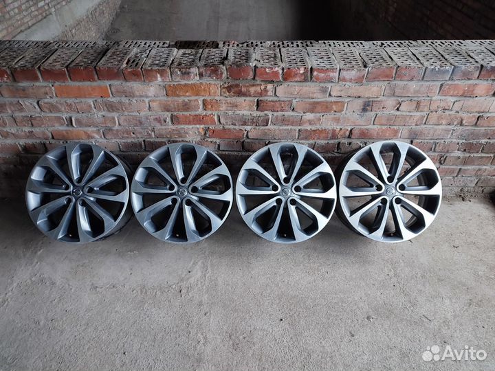 Оригинальные диски Nissan R18 5х114.3