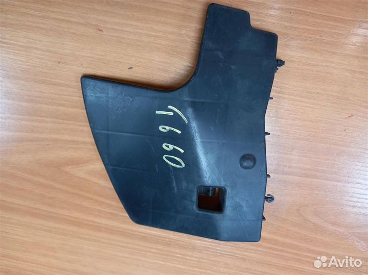 Дефлектор радиатора toyota auris ZRE151