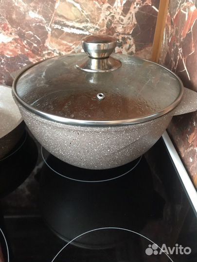 Сковорода Казан и 1 общая крышка под обе