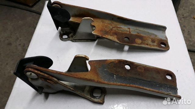 Петли капота nissan bluebird u13