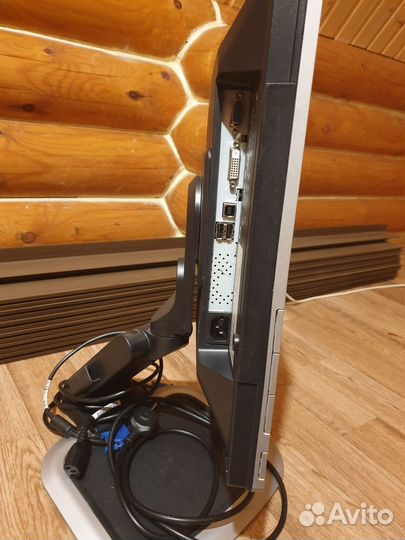 Монитор HP L1950