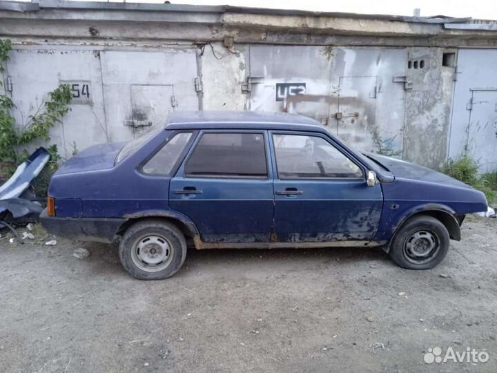 ВАЗ 21099 1.5 МТ, 1998, битый, 160 000 км