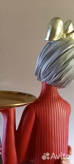 Статуэтка- вазочка