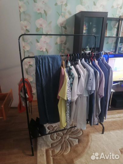 Вешалка напольная металлическая