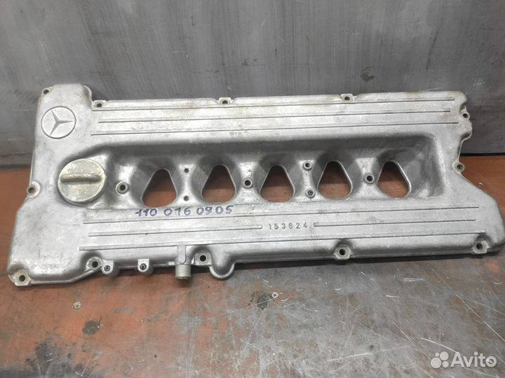 Клапанная крышка Mercedes M110