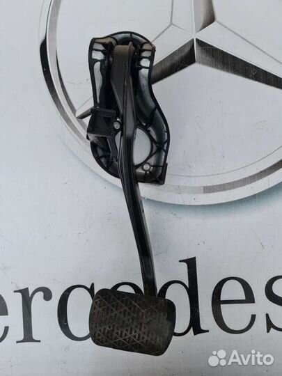 Педаль тормоза Mercedes GLK204