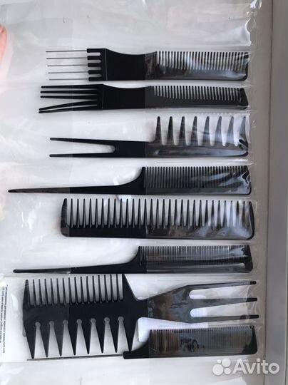 Набор профессиональных расчесок для стилиста