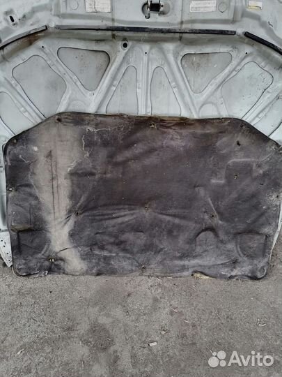 Капот на Toyota carina ED