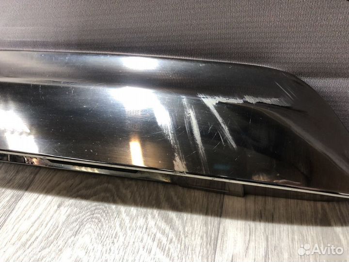 Накладка двери багажника Nisan Terrano 3 D10