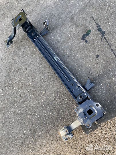 Усилитель бампера передний Citroen C3 A51