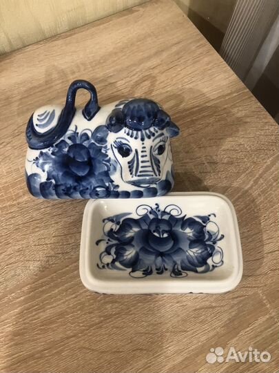 Гжель масленка му-му