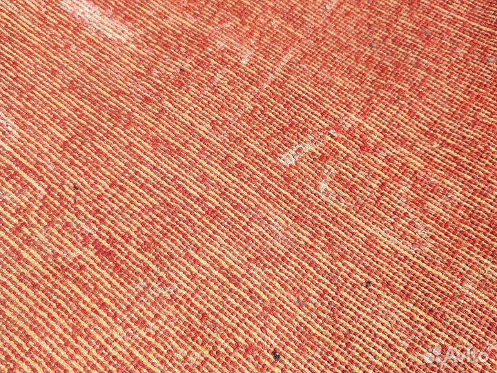 Красный ковер