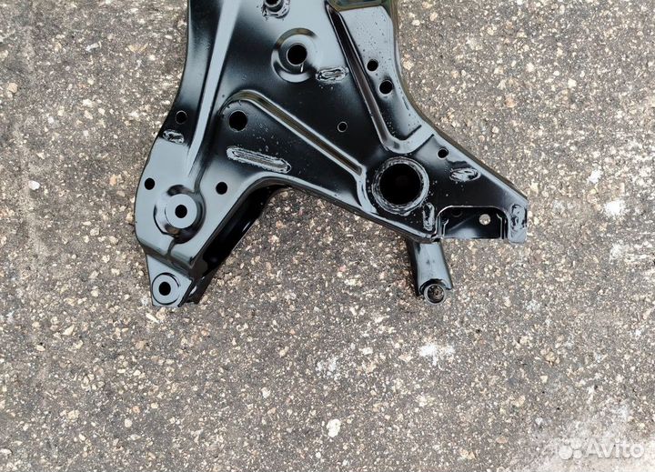 Передний подрамник Mitsubishi Lancer 10