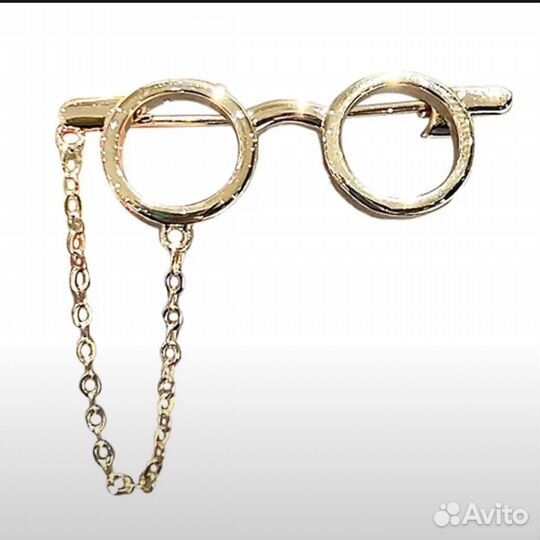 Креативная брошка в форме оправы для очков