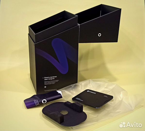 Коробка Яндекс станции Алиса большая