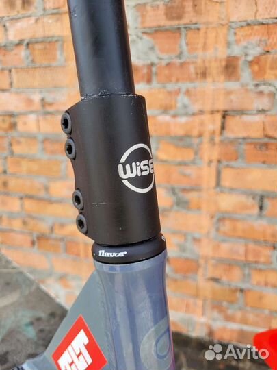 Трюковый самокат District кастом