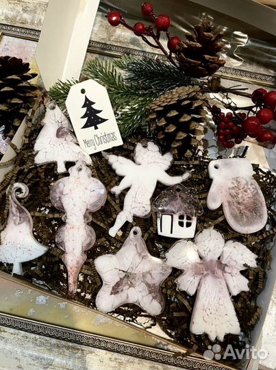 Елочные украшения из смолы