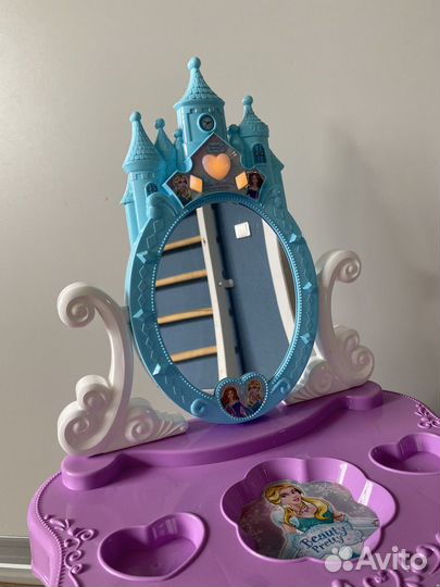 Туалетный столик для девочки