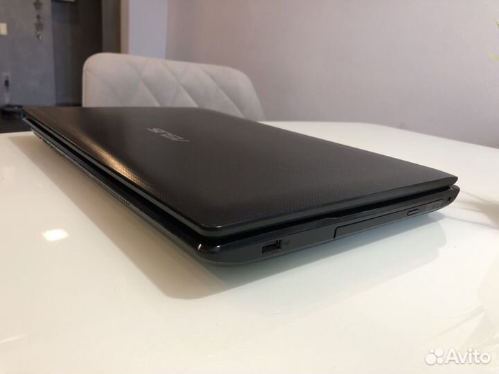 Ноутбук asus