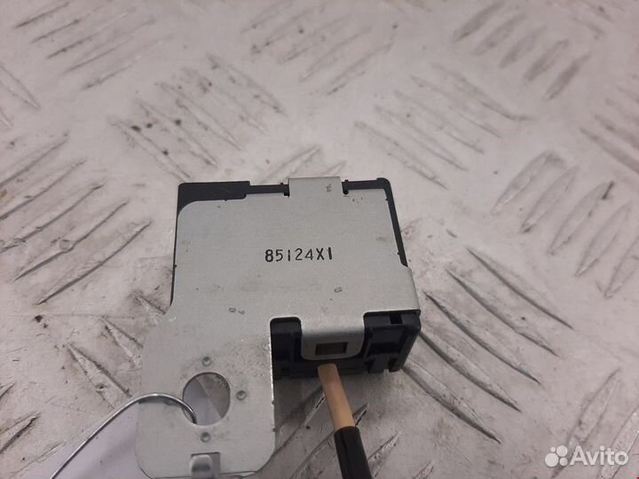 Усилитель антенны Toyota Camry XV30 рест. 2006