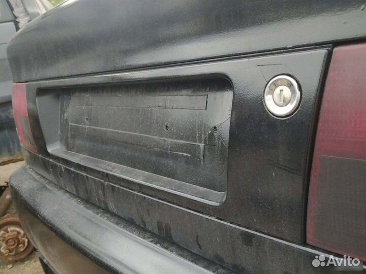 Рамка под номер задняя Audi A6 седан 2.0I 1996