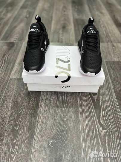 Кроссовки nike AIR max