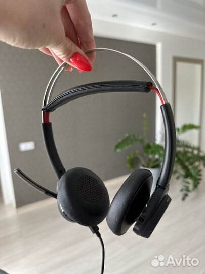 Беспроводные наушники Plantronics voyager B825-M