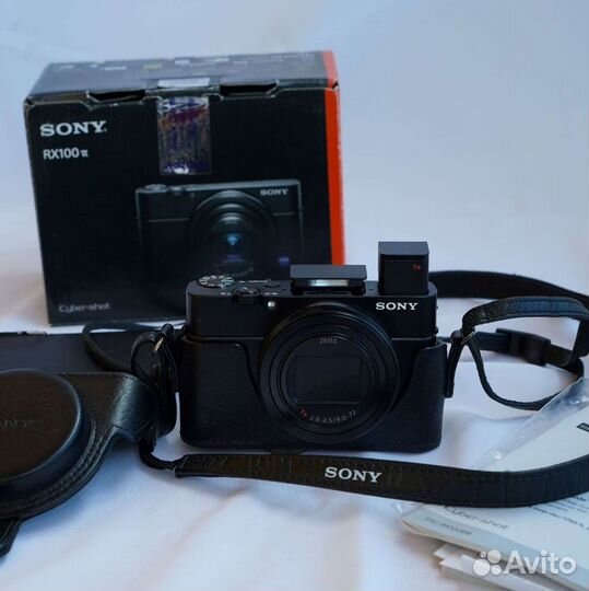 Компактная камера Sony RX100vi