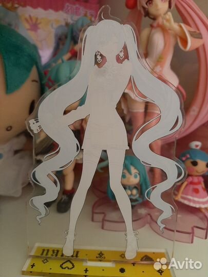 Акриловый стенд Мику