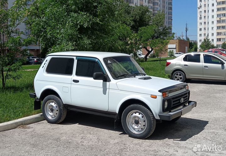 LADA 4x4 (Нива) 1.7 МТ, 2016, 82 000 км