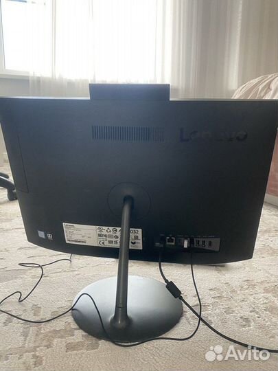 Моноблок Lenovo 520-24IKU