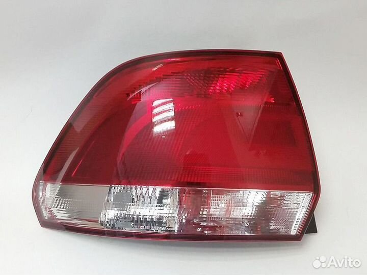 Фонарь задний левый Фольксваген Поло Седан 2010-нв