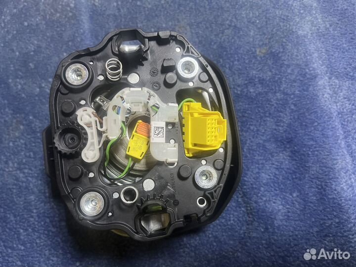 Новая подушка в руль Volkswagen 3G0880201H