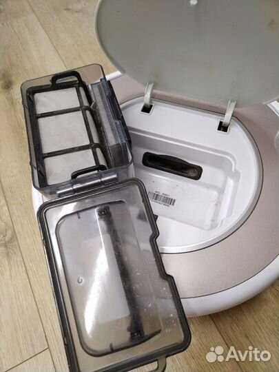 Робот пылесос