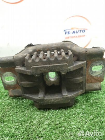 Подушка двигателя Ford Fusion 1.6 fyja 2008