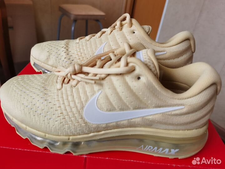 Кроссовки женские Nike р. 8.5 новые