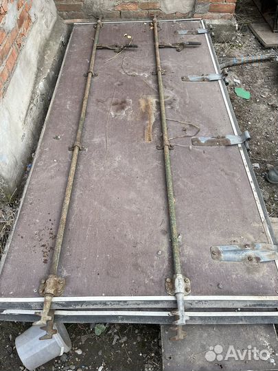 Ворота и стойки на полуприцеп